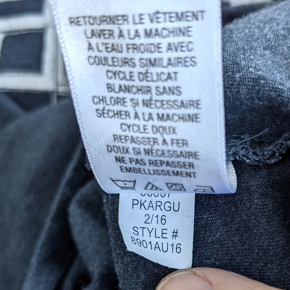 VW Bus Surfboard Graphic Tee - Picture 6 of 6